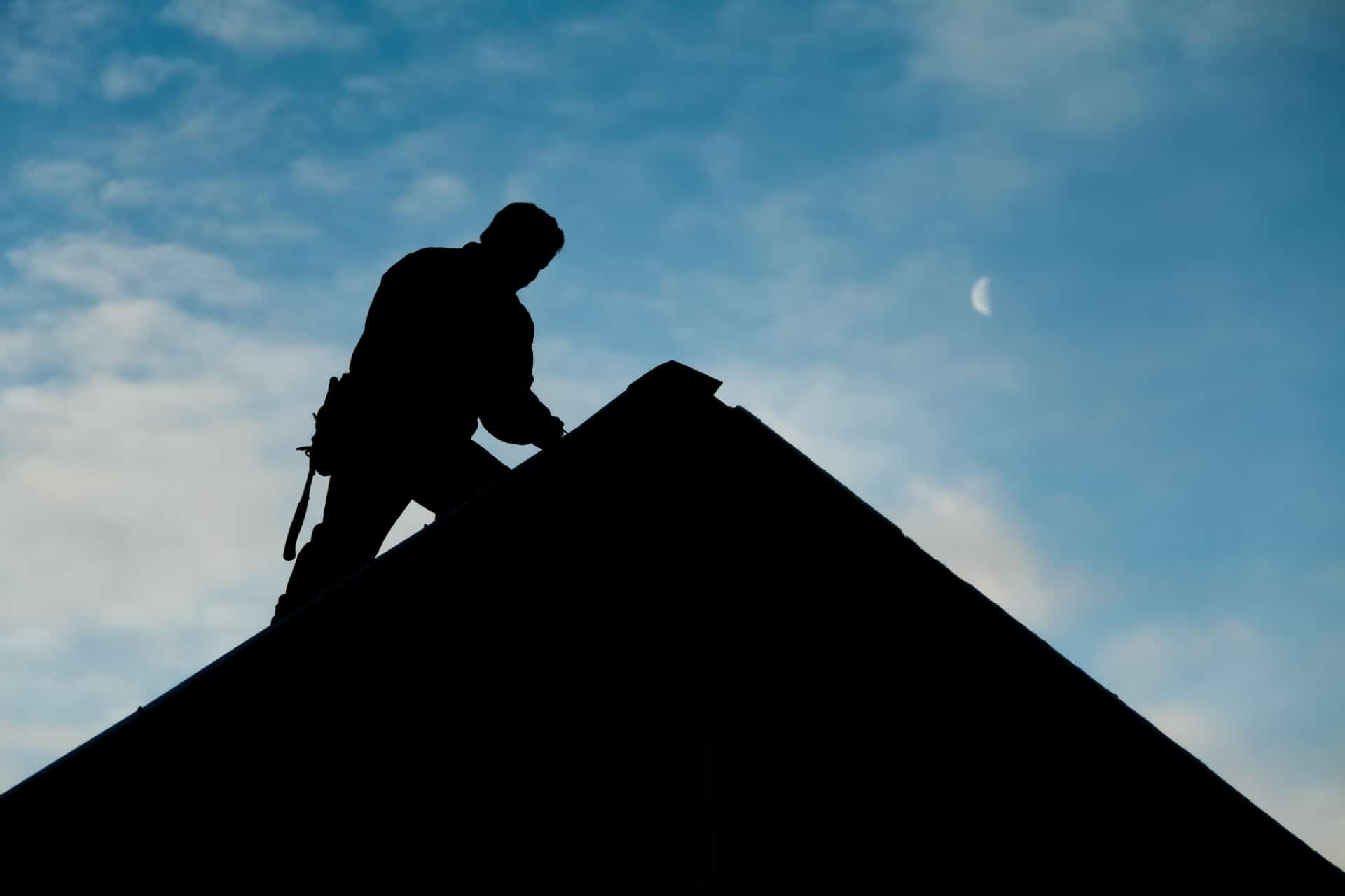 How to Spot the Best Roofing Contractor: A Homeowner’s Guide