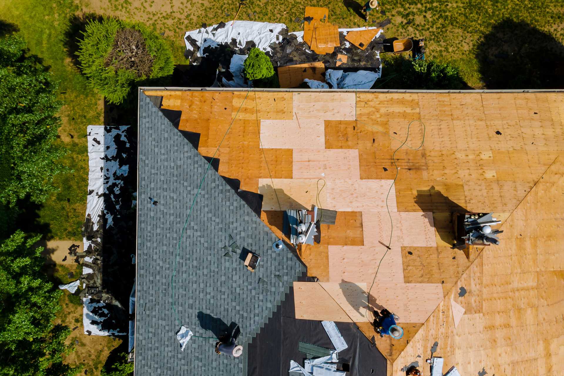 The “Armour” Strategy: Why Roofing and Siding Should Be Replaced Together