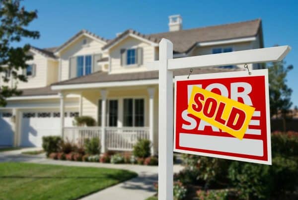 The Purchaser’s Inspection Checklist: Why Roofing and Siding Make or Break Canadian Home Sales - Top Choice Roofing and Siding